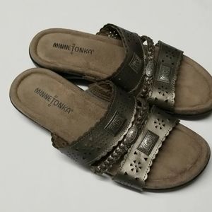 Minne Tonka Slip on Sandals Shoes Brown Womens Size 7N Leather Casual